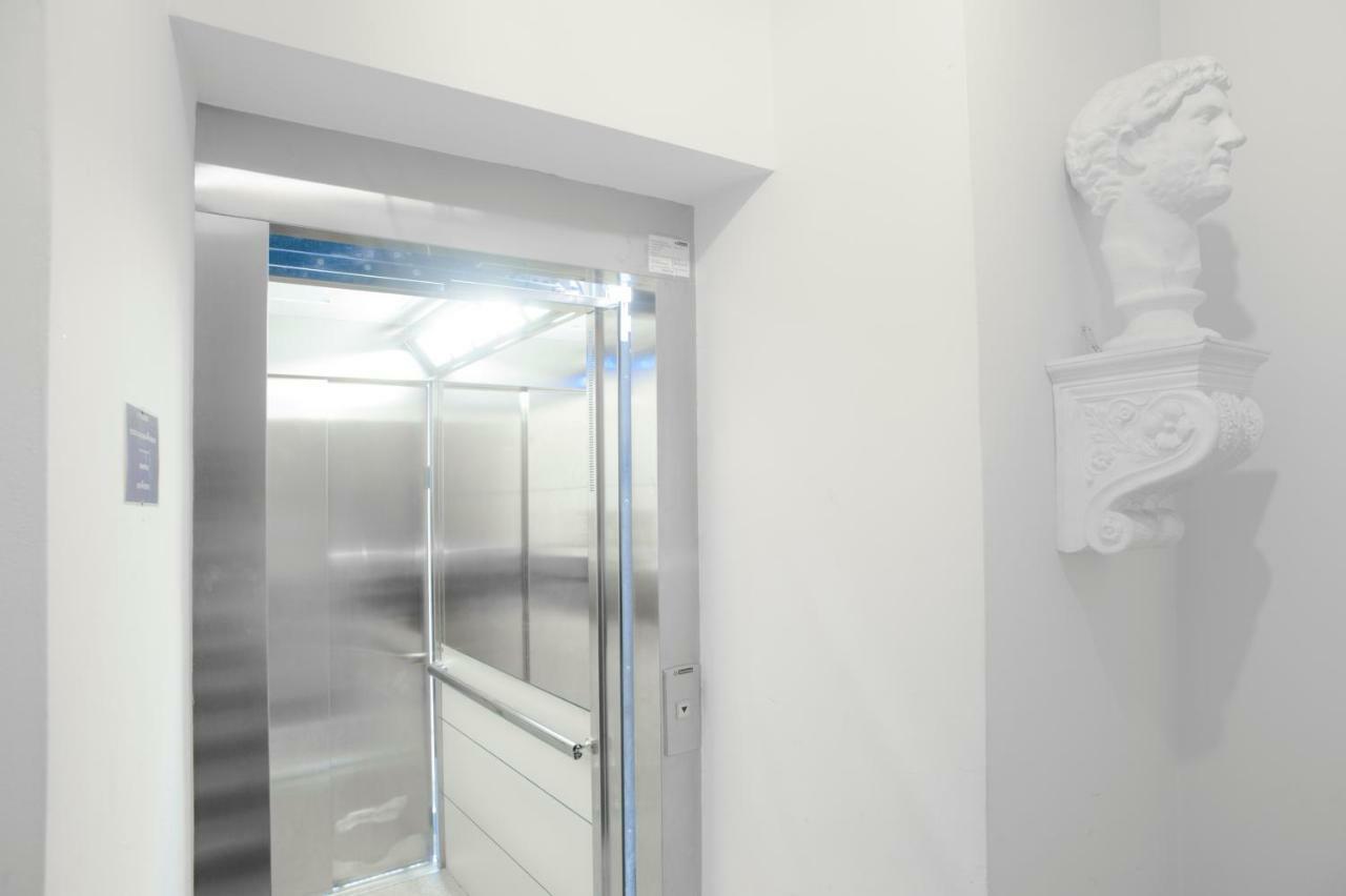 Apartment Santa Cecilia In Via Del Corso *